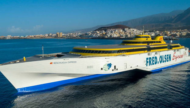 Ferry entre Tenerife y La Gomera