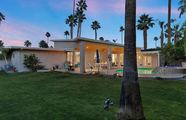 The Palms- Pool Jacuzzi and Pet Friendly - Photo 75