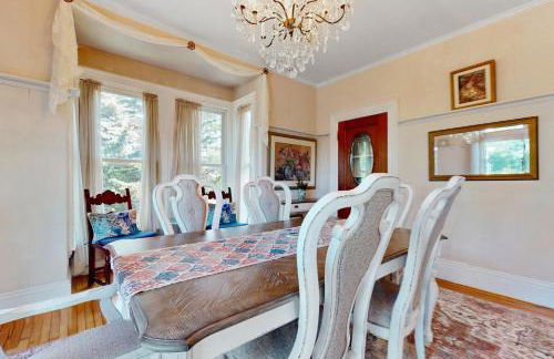 Longview House - Photo 7