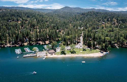 New Luxury 5BR Cabin in Pine Mountain Lake! 1 Minute to Beach! Massage Chair! Close to Yosemite! Perfect for Retreats and Escapes All Seasons! - Foto 5