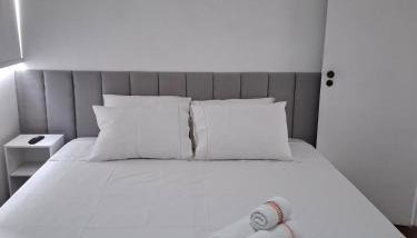 Apartamento 3 quartos no bairro Floresta, na melhor localização de BH, próximo às principais avenidas, ao lado do colégio Batista, com supermercado, farmácia e bares na esquina - Foto 2