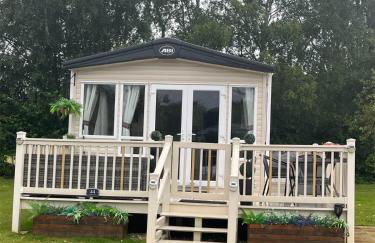 Acres Corner Retreat Inc Hot tub at Tattershall Lakes Country Park - Foto 6