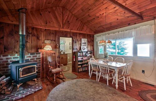 Bayfront Hancock Cottage with Beach Access and Views! - Photo 6