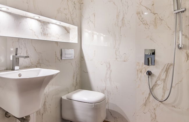 Sunset over Danube - Photo 16