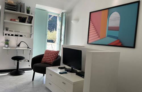 Spacious 2 bedroom condo - Photo 11