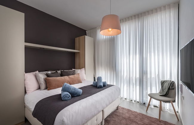 Front of Beach next to RoyalBeach Hotel - Foto 7