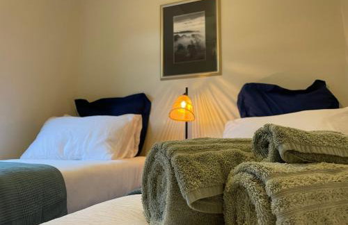 Muddy Paws Cottages - The Nook - Photo 37