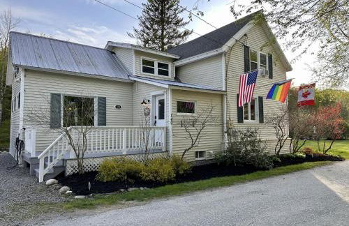 Jay Peak Getaway on Trout River - Foto 39