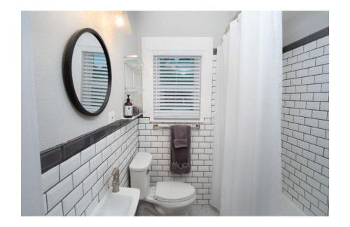 Remodeled Modern 1BR 1BA Apt Near Downtown 5min Pearl - Foto 18