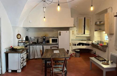 Logement atypique tout en pierre - Foto 1