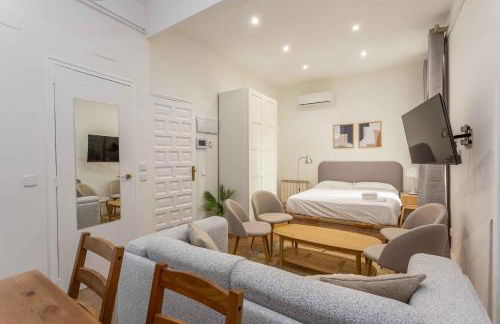 Urban Nest Retreat - Photo 16