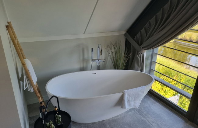 Luxurious Detached Water Villa With Jetty - Foto 43