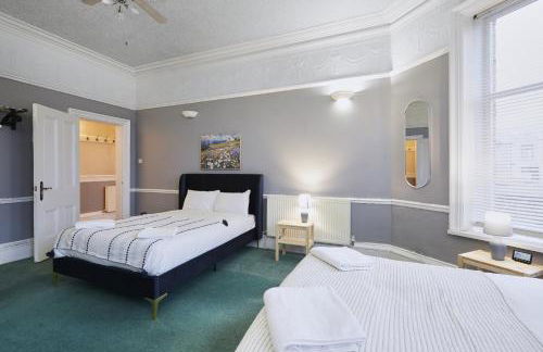 Hayy Contractor House 5 Bedroom Huddersfield Sleeps 18 - Foto 6