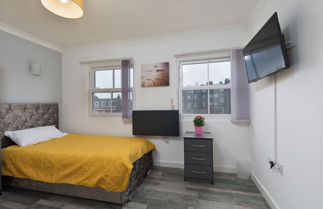 2 Bed Flat - Sleeps 4 - Wifi - Foto 2