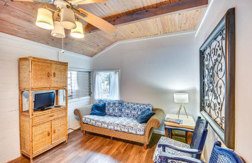 Cozy Cottage with Deck Walk to Lake of the Ozarks! - Foto 5