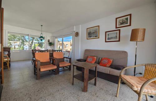 SPACIOUS FLAT WITH SEA VIEWS, FOR 8 PEOPLE WITH 3 BEDROOMS, 2 BATHROOMS and NEXT TO THE BEACH!! - Foto 8