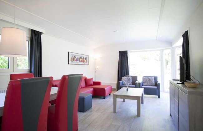 Cozy Chalet in a Holiday Park - Foto 19