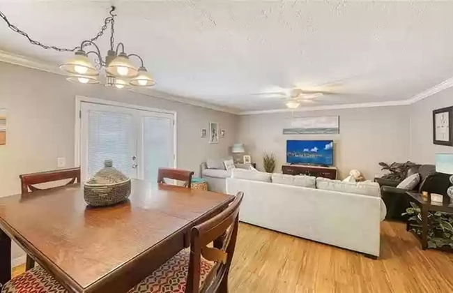 Lovely 3 Bedroom Condo On Golf Course - Foto 17