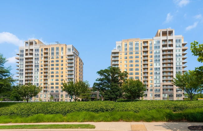 Bluebird Suites in Reston - Photo 64