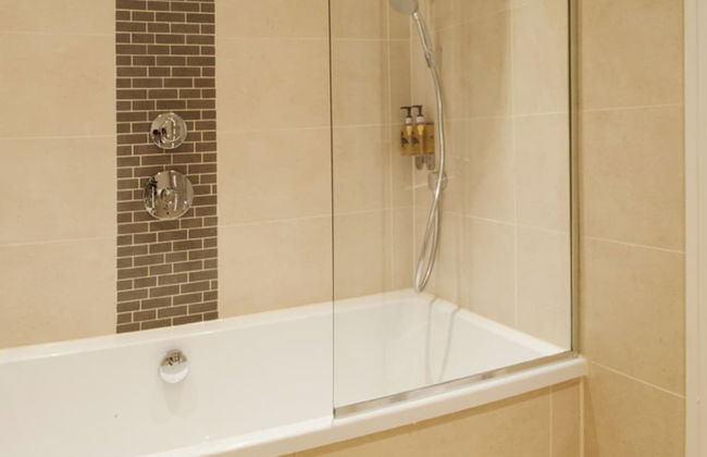 Bath Circle - Photo 12