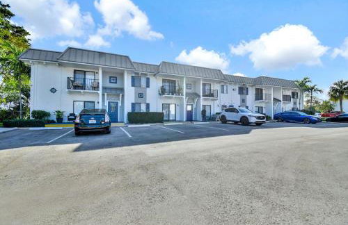 Serene Poolside Getaway Lake Access Parking - Foto 55