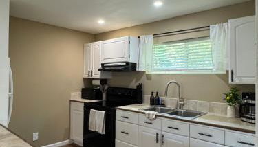 Cozy Studio with King Bed - Foto 5