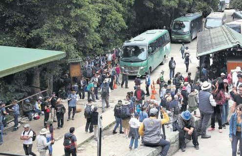 Ônibus entre Machu Picchu e Aguas Calientes - Foto 4
