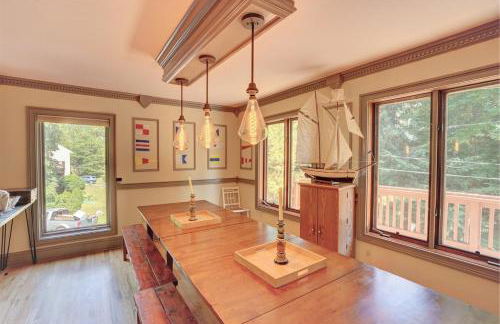 Saratoga Lake Boathouse Retreat - Photo 23