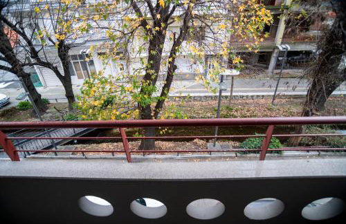 Central & Riverfront Room 2 - Photo 32