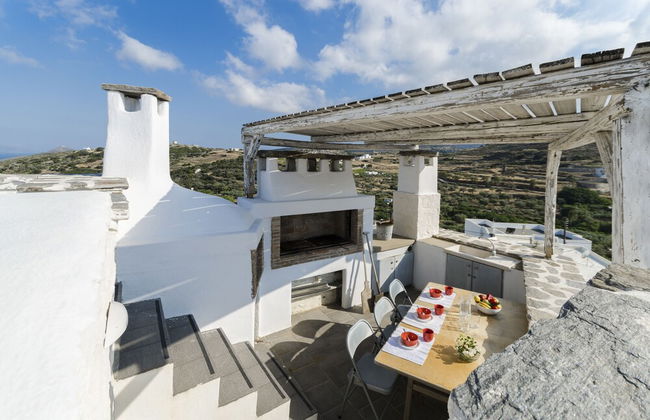 Traditional Stone House in Kostos - Photo 12