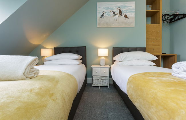 Seabird Apartments - Photo 14