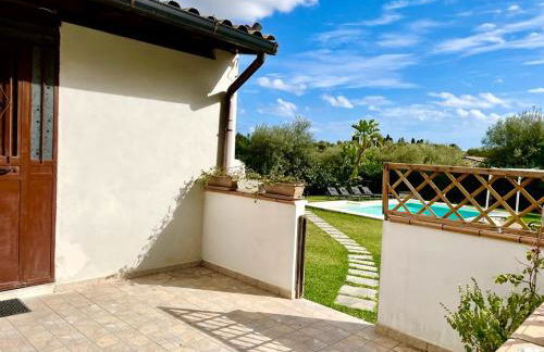Strelitzia's house with heated pool , private garden and private parking & wi-fi - Foto 37