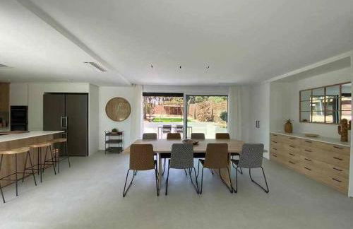 Naramia Sagaro Villa - with Pool-garden-10 Pax - Foto 2