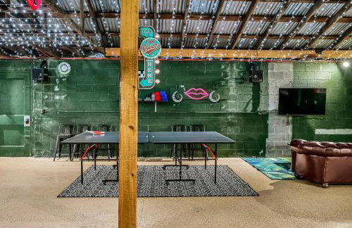 Unique Cabin With Hot Tub Close to Town - Foto 40