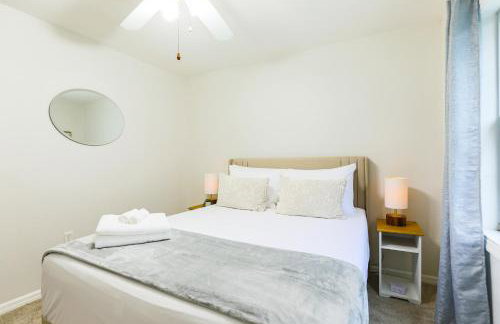 Salty Tide Getaway - Nightlife, Pool, Play, Beach - Foto 19