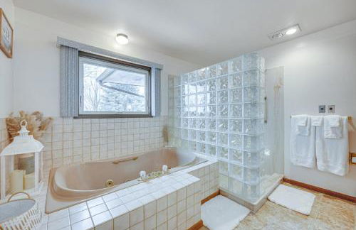 Stunning Calhan Home with Indoor Pool! - Foto 18