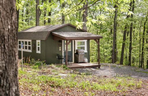 Tiny Cabin w Fire Pit Game Room and Dog Friendly - Foto 47
