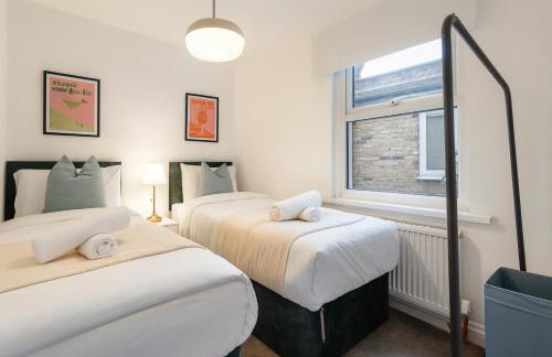 Spacious Retreat 5 Beds Sleeps 8 Free Parking - Foto 28