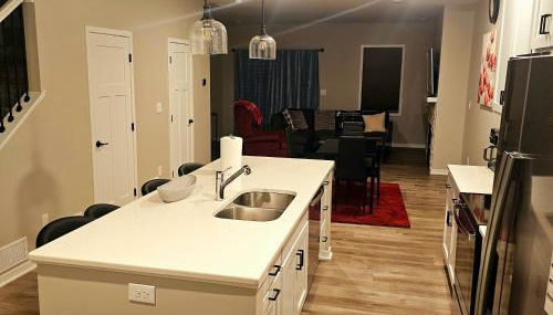 Contemporary 2BR, 2 and half BA Furnished Townhome Minutes from Mayo Clinic - Foto 3