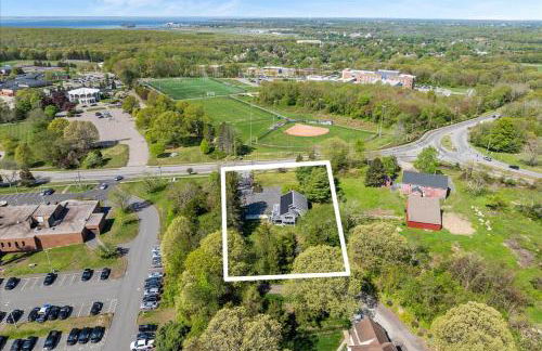 Exceptional Contemporary Retreat with 4 King Beds in Mystic CT - Foto 48