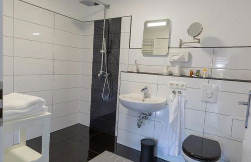 Clara Hills - Foto 8