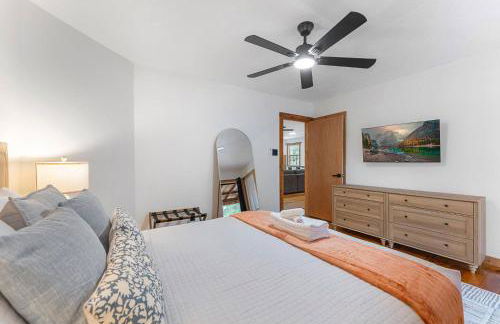 Pickleball & mini-golf, Pool/Spa, Epic Gameroom! - Photo 23