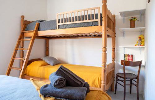 Under the Lemon Tree - Foto 37