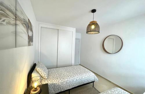 Beach Retreat 2 BR Apartment - Photo 20