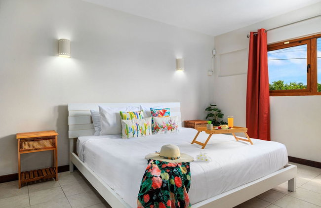 Spacious 4BR Villa Private Pool Cozy Location - Photo 8