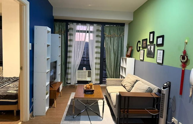 One Bedroom with Balcony City view - Photo 4