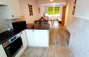 Beautiful 3 Bedroom House at the Sea Front - Amazing Location - Foto 16