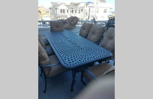 Ocean and Beach Views from Five Decks in Ortley Beach - Foto 14