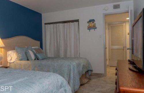 Luxe 1 Bedroom House with Pool - Gulfview II unit 410 - Photo 90