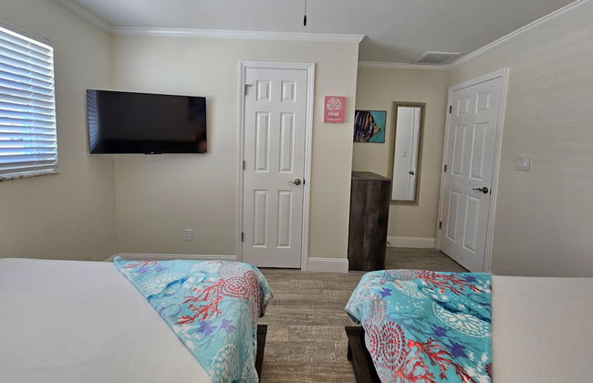 Coral by the Sea 3054, Sleeps 8, Walk to Beach - Photo 4